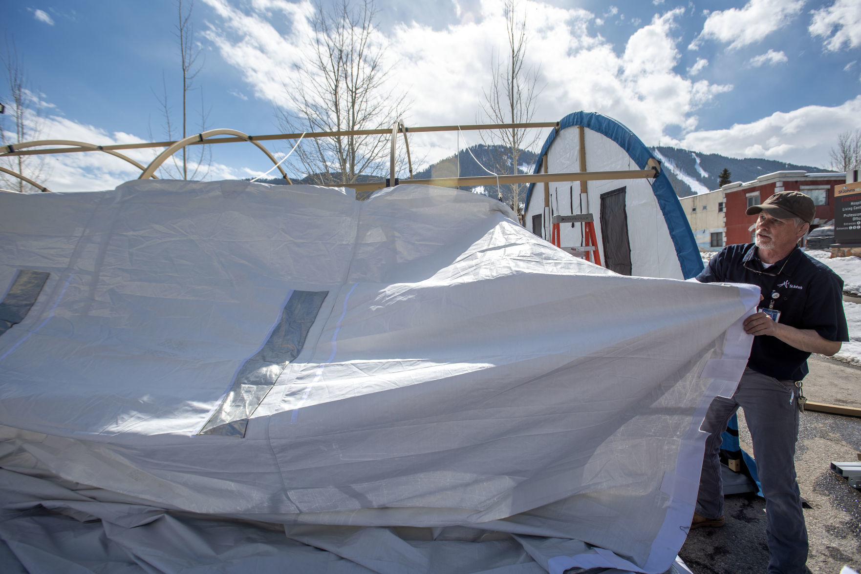 COVID-19 tent